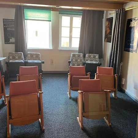 Drei Linden Cinema 公寓 *