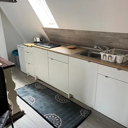 Drei Linden Cinema 公寓